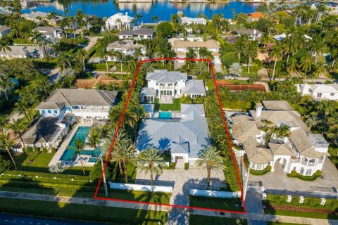 House in Delray Beach, Florida 7 bedrooms, 687.29 sq.m. № 2399624 - photo 10