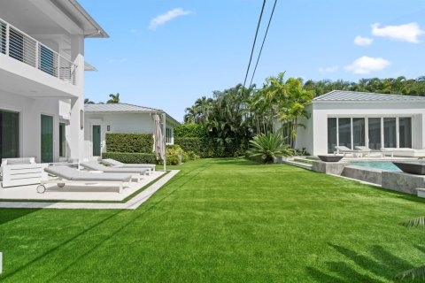 House in Delray Beach, Florida 7 bedrooms, 687.29 sq.m. № 2399624 - photo 8