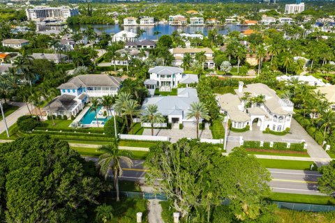 House in Delray Beach, Florida 7 bedrooms, 687.29 sq.m. № 2399624 - photo 11