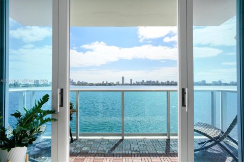 Купить кондоминиум в Норт-Бей-Виллидж, Флорида 3 спальни, 123.56м2, № 2068136 - фото 24