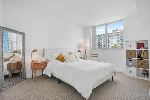 Купить кондоминиум в Норт-Бей-Виллидж, Флорида 3 спальни, 123.56м2, № 2068136 - фото 10