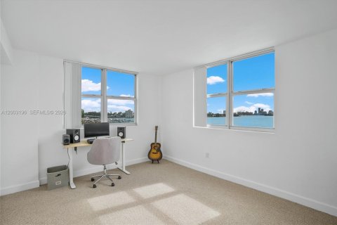 Купить кондоминиум в Норт-Бей-Виллидж, Флорида 3 спальни, 123.56м2, № 2068136 - фото 22