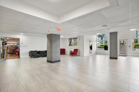 Купить кондоминиум в Норт-Бей-Виллидж, Флорида 3 спальни, 123.56м2, № 2068136 - фото 28