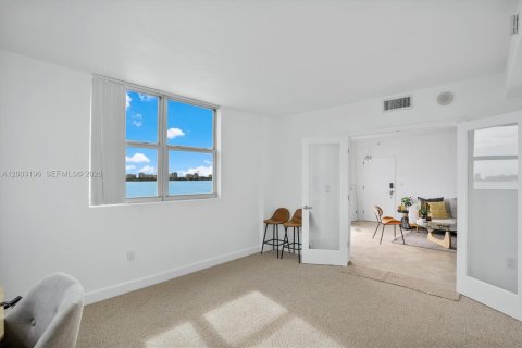 Купить кондоминиум в Норт-Бей-Виллидж, Флорида 3 спальни, 123.56м2, № 2068136 - фото 20