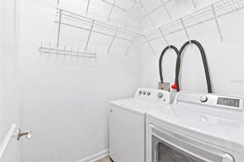 Condo in Saint Petersburg, Florida, 3 bedrooms № 2231565 - photo 23