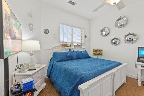 Condo in Saint Petersburg, Florida, 3 bedrooms № 2231565 - photo 19