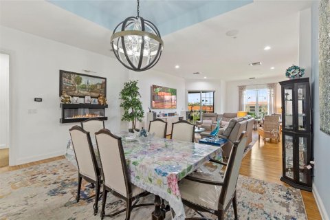 Condo in Saint Petersburg, Florida, 3 bedrooms № 2231565 - photo 11