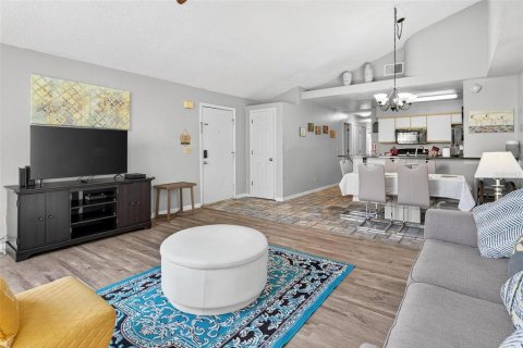 Condo in Kissimmee, Florida, 3 bedrooms  № 1885069 - photo 8