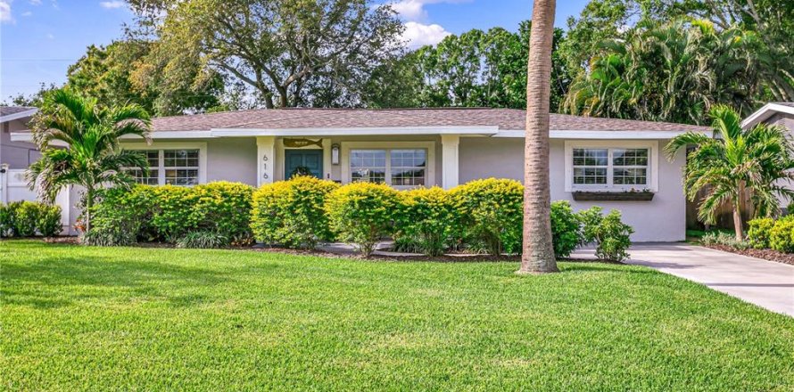 Villa ou maison à Saint Petersburg, Floride 3 chambres, 111.48 m2 № 1853863