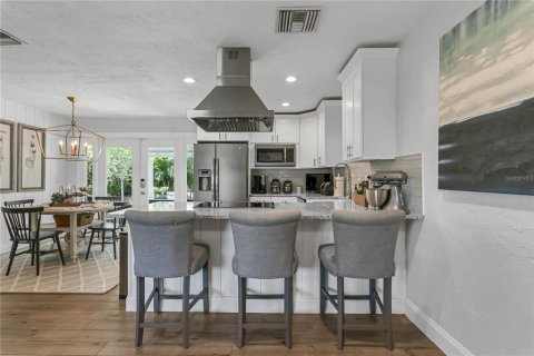 Casa en alquiler en Saint Petersburg, Florida, 3 dormitorios, 111.48 m2 № 1853863 - foto 15