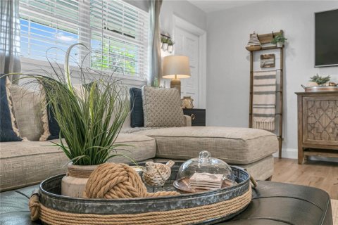 Casa en alquiler en Saint Petersburg, Florida, 3 dormitorios, 111.48 m2 № 1853863 - foto 9