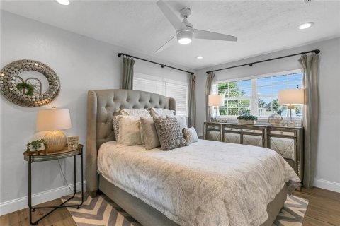 Casa en alquiler en Saint Petersburg, Florida, 3 dormitorios, 111.48 m2 № 1853863 - foto 20