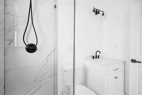 Villa ou maison à vendre à Miami, Floride: 4 chambres № 1985323 - photo 9