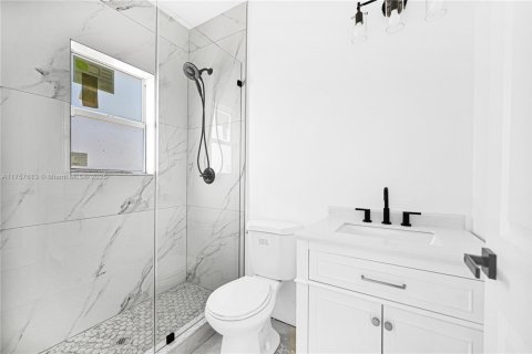 Villa ou maison à vendre à Miami, Floride: 4 chambres № 1985323 - photo 7