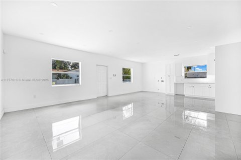 Villa ou maison à vendre à Miami, Floride: 4 chambres № 1985323 - photo 25