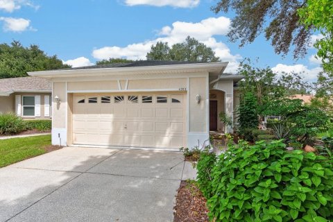 House in Spring Hill, Florida 3 bedrooms, 164.07 sq.m. № 2285380