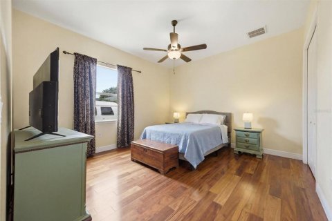 House in Odessa, Florida 5 bedrooms, 346.9 sq.m. № 2099923 - photo 15