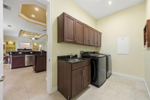 House in Odessa, Florida 5 bedrooms, 346.9 sq.m. № 2099923 - photo 30
