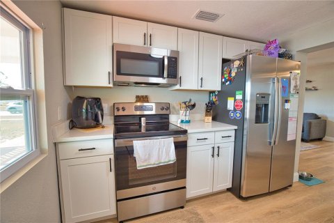 House in North Port, Florida 3 bedrooms, 110.27 sq.m. № 1767205 - photo 14