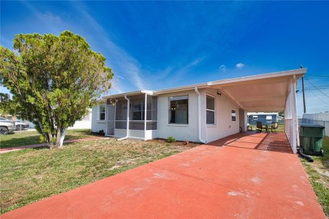 House in North Port, Florida 3 bedrooms, 110.27 sq.m. № 1767205 - photo 1