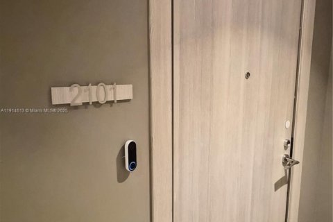 Купить кондоминиум в Майами, Флорида 2 спальни, 119.47м2, № 1970675 - фото 14
