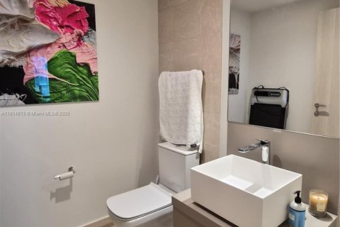 Купить кондоминиум в Майами, Флорида 2 спальни, 119.47м2, № 1970675 - фото 18