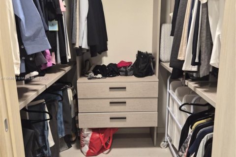 Купить кондоминиум в Майами, Флорида 2 спальни, 119.47м2, № 1970675 - фото 13