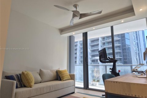 Купить кондоминиум в Майами, Флорида 2 спальни, 119.47м2, № 1970675 - фото 19
