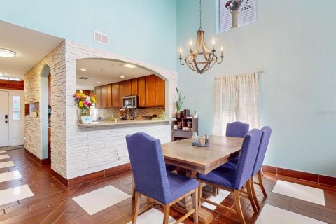 Villa ou maison à vendre à Kissimmee, Floride: 6 chambres, 222.87 m2 № 2142189 - photo 10