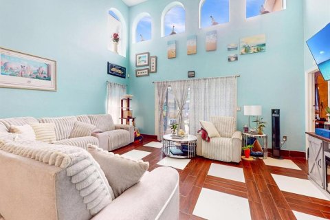 Villa ou maison à vendre à Kissimmee, Floride: 6 chambres, 222.87 m2 № 2142189 - photo 12