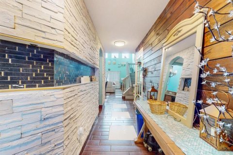 Villa ou maison à vendre à Kissimmee, Floride: 6 chambres, 222.87 m2 № 2142189 - photo 4