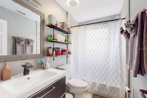 Villa ou maison à vendre à Kissimmee, Floride: 6 chambres, 222.87 m2 № 2142189 - photo 27