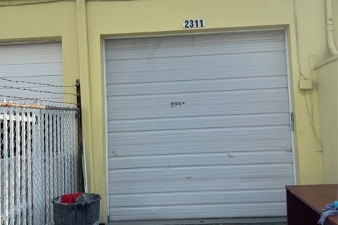 Propiedad comercial en alquiler en Fort Lauderdale, Florida № 1061089 - foto 1