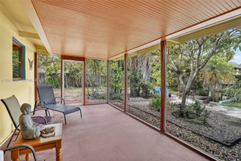 Villa ou maison à vendre à Fort Lauderdale, Floride: 4 chambres, 203.08 m2 № 2247689 - photo 3
