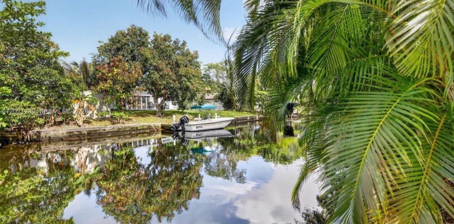 Villa ou maison à Fort Lauderdale, Floride 4 chambres, 203.08 m2 № 2247689