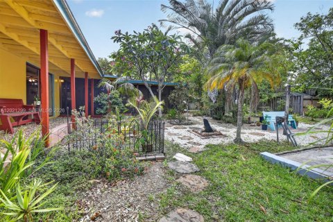 Villa ou maison à vendre à Fort Lauderdale, Floride: 4 chambres, 203.08 m2 № 2247689 - photo 4