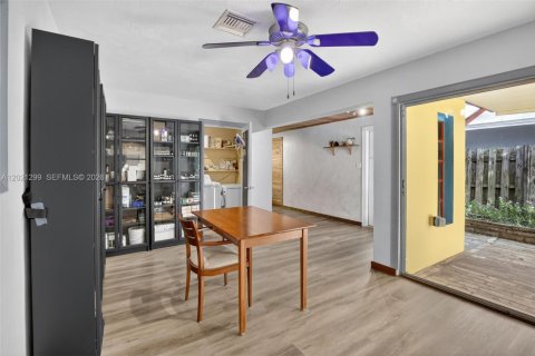 Villa ou maison à vendre à Fort Lauderdale, Floride: 4 chambres, 203.08 m2 № 2247689 - photo 11