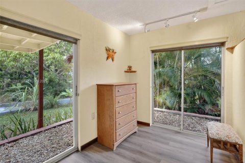 Villa ou maison à vendre à Fort Lauderdale, Floride: 4 chambres, 203.08 m2 № 2247689 - photo 15