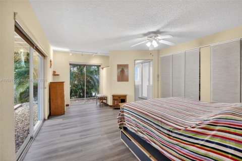 Villa ou maison à vendre à Fort Lauderdale, Floride: 4 chambres, 203.08 m2 № 2247689 - photo 13