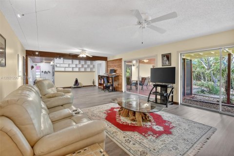 Villa ou maison à vendre à Fort Lauderdale, Floride: 4 chambres, 203.08 m2 № 2247689 - photo 6