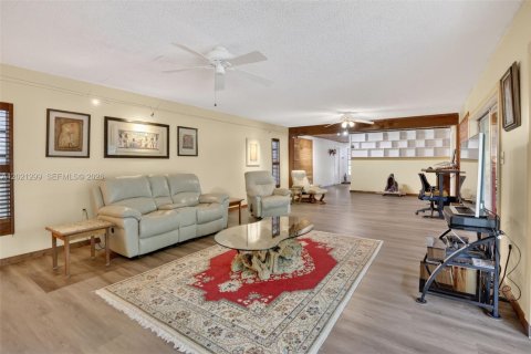 Villa ou maison à vendre à Fort Lauderdale, Floride: 4 chambres, 203.08 m2 № 2247689 - photo 7