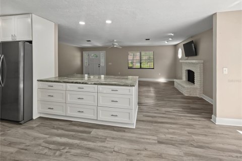 House in Sarasota, Florida 3 bedrooms, 176.05 sq.m. № 2393656 - photo 28