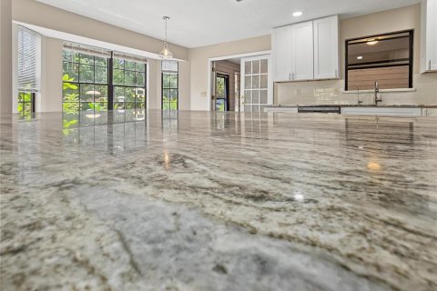 House in Sarasota, Florida 3 bedrooms, 176.05 sq.m. № 2393656 - photo 29