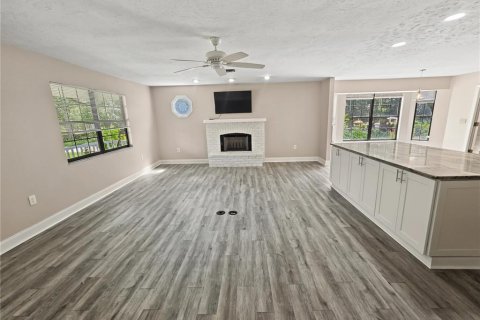 House in Sarasota, Florida 3 bedrooms, 176.05 sq.m. № 2393656 - photo 18