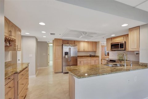 Condo in Hutchinson Island South, Florida, 3 bedrooms  № 1583801 - photo 20
