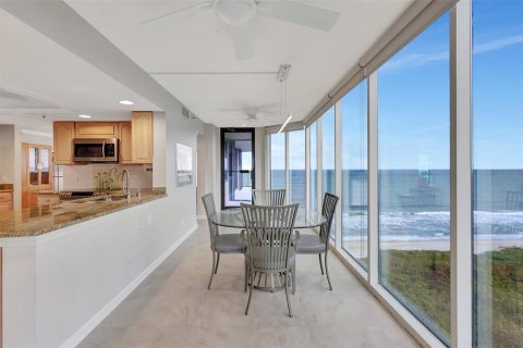 Condo in Hutchinson Island South, Florida, 3 bedrooms  № 1583801 - photo 18