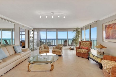 Condo in Hutchinson Island South, Florida, 3 bedrooms  № 1583801 - photo 12