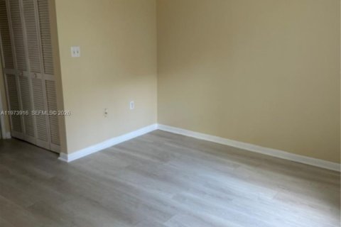 Copropriété à vendre à Doral, Floride: 2 chambres, 93.83 m2 № 2033673 - photo 9