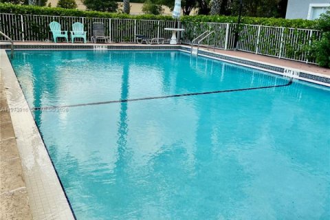 Copropriété à vendre à Doral, Floride: 2 chambres, 93.83 m2 № 2033673 - photo 15