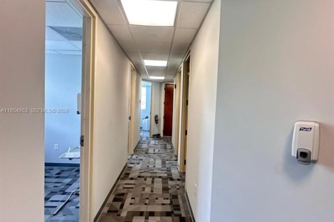 Propiedad comercial en venta en Cutler Bay, Florida № 2009360 - foto 16